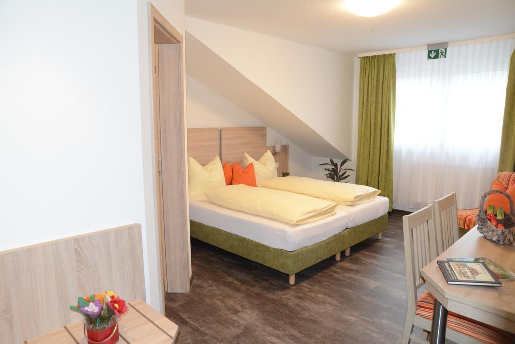 Hotel Wirtshaus am Treidelpfad Haßmersheim Zimmer foto