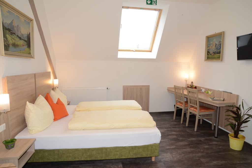 Hotel Wirtshaus am Treidelpfad Haßmersheim Zimmer foto
