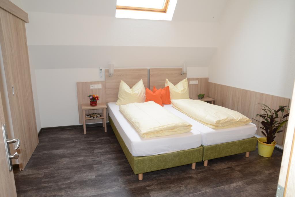 Hotel Wirtshaus am Treidelpfad Haßmersheim Zimmer foto