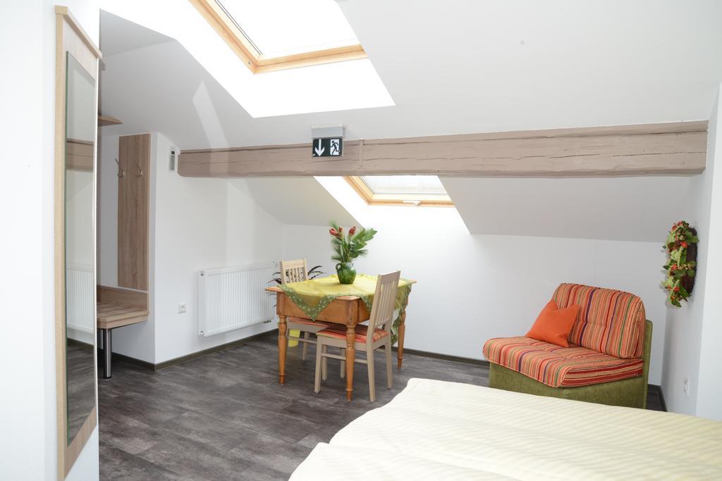 Hotel Wirtshaus am Treidelpfad Haßmersheim Zimmer foto